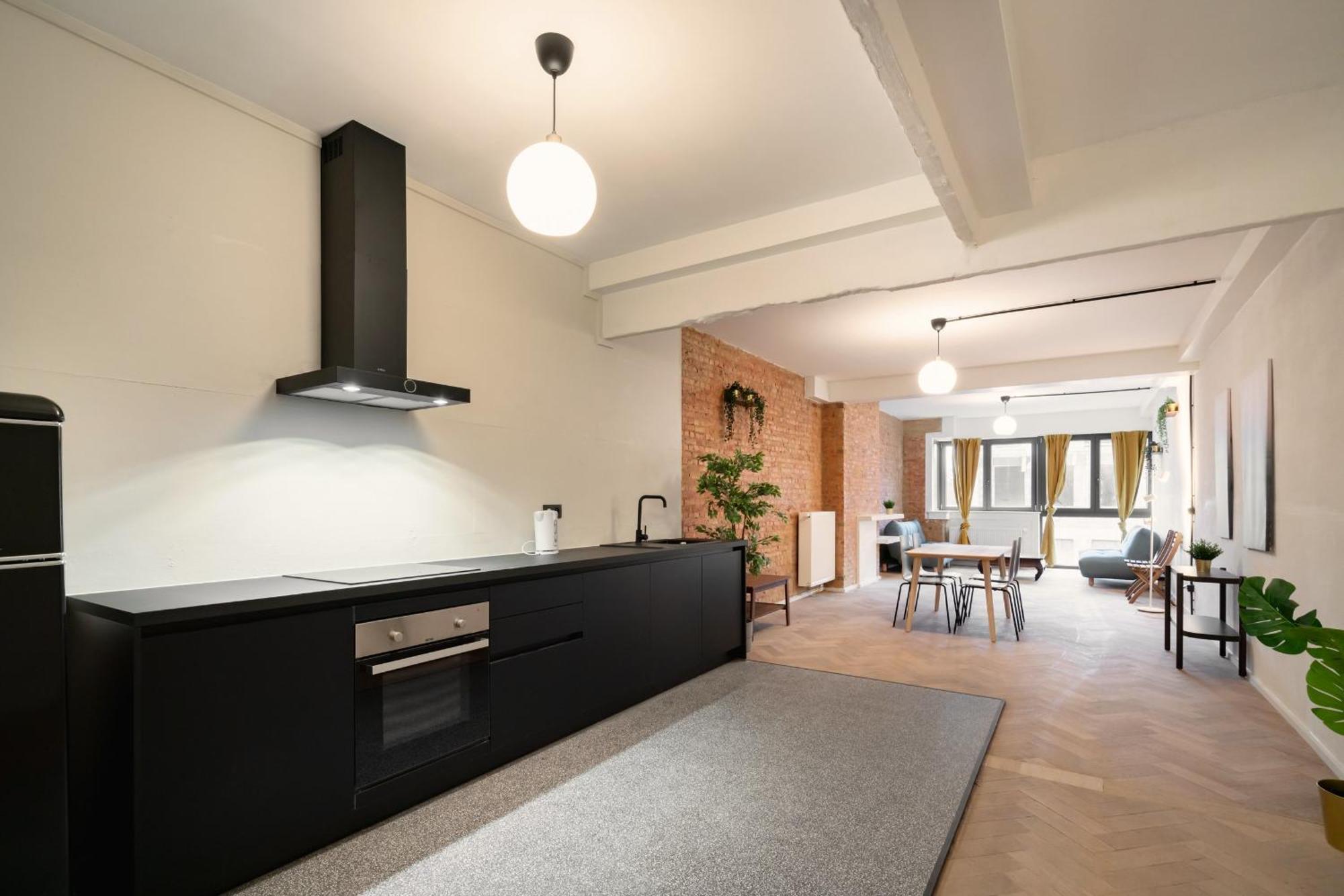 Charming And Spacious Apartments In The Heart Of Антверпен Экстерьер фото