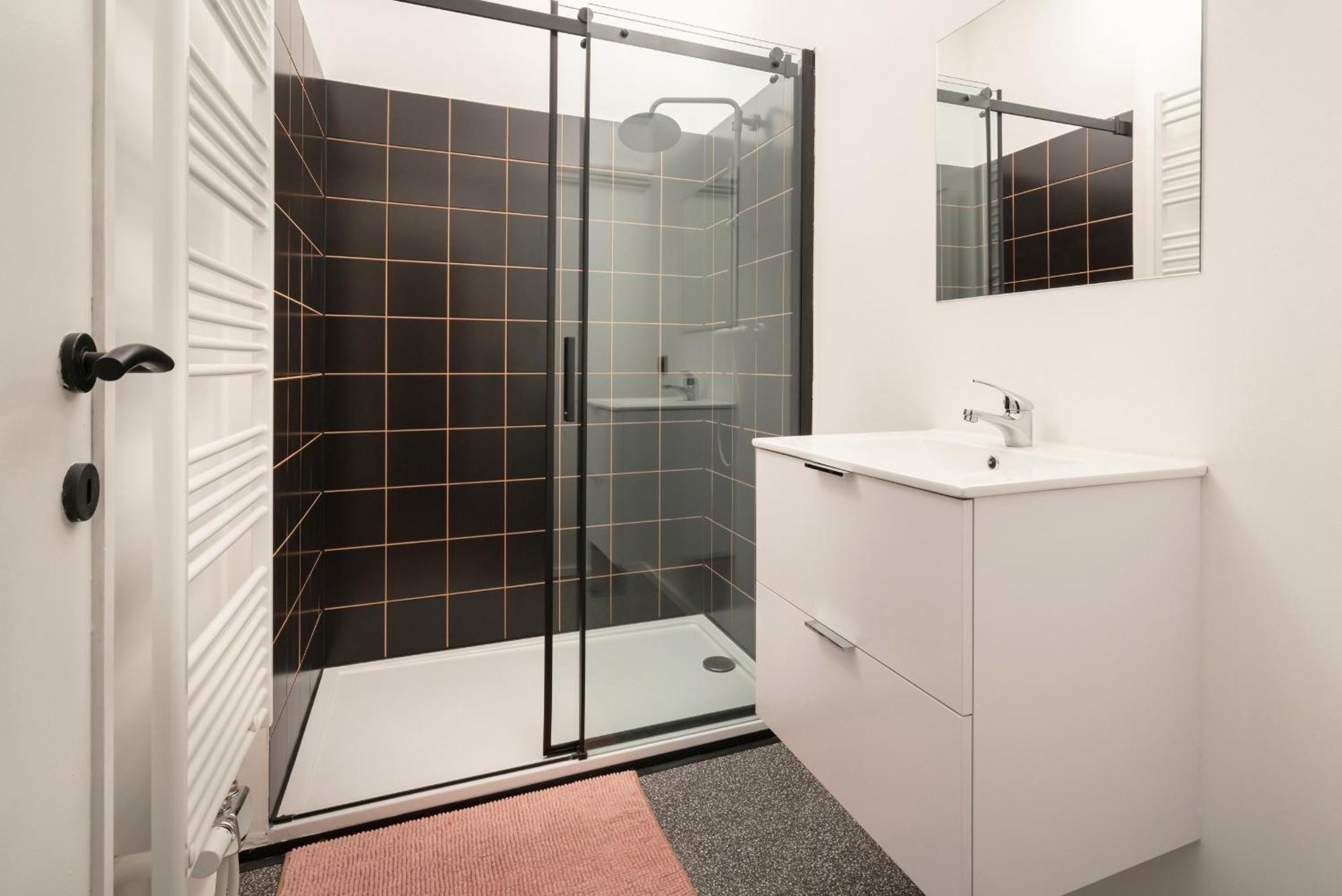 Charming And Spacious Apartments In The Heart Of Антверпен Экстерьер фото