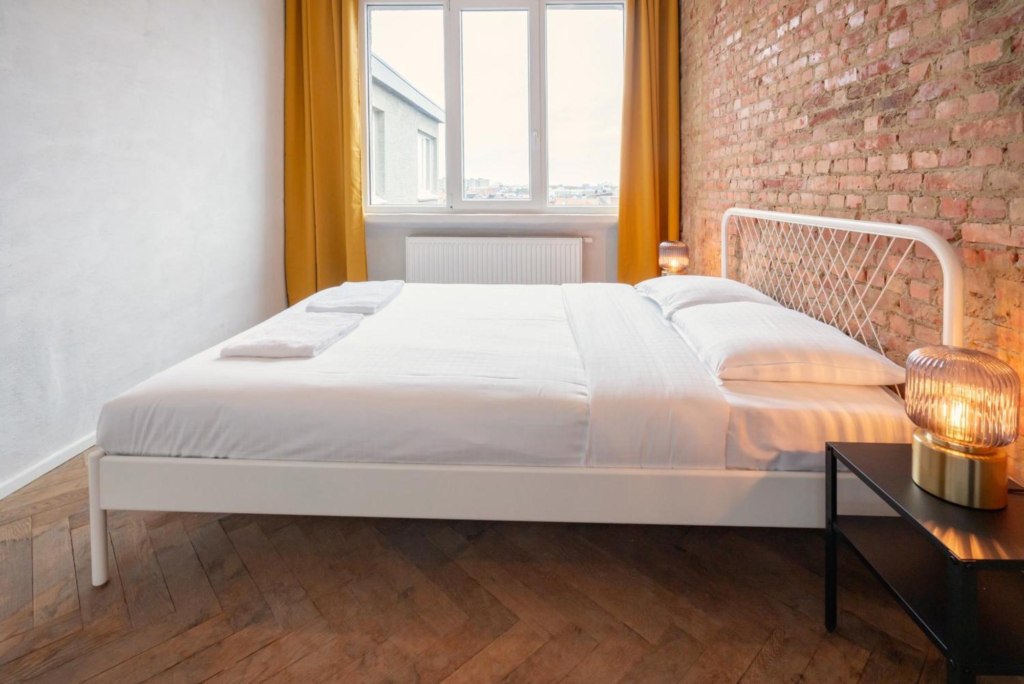 Charming And Spacious Apartments In The Heart Of Антверпен Экстерьер фото