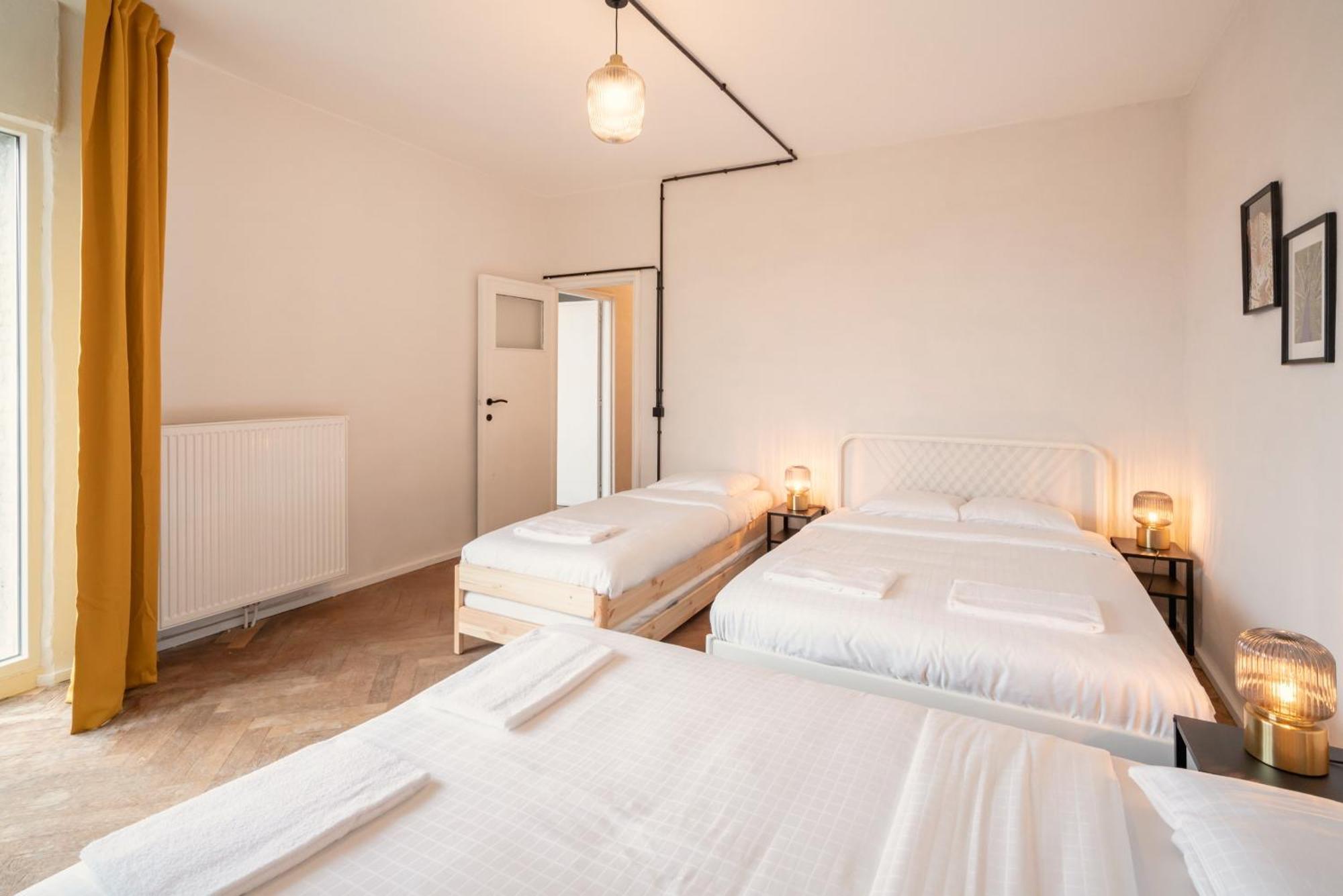 Charming And Spacious Apartments In The Heart Of Антверпен Экстерьер фото