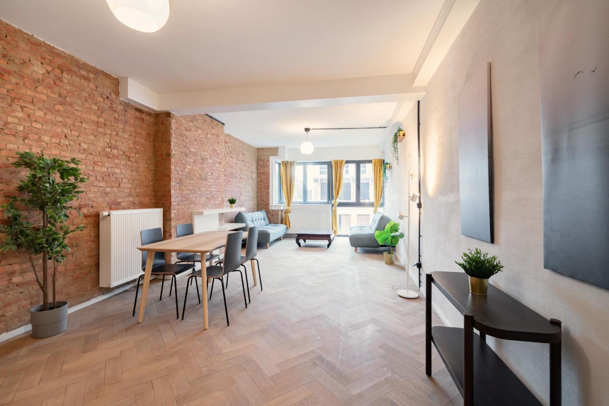 Charming And Spacious Apartments In The Heart Of Антверпен Экстерьер фото