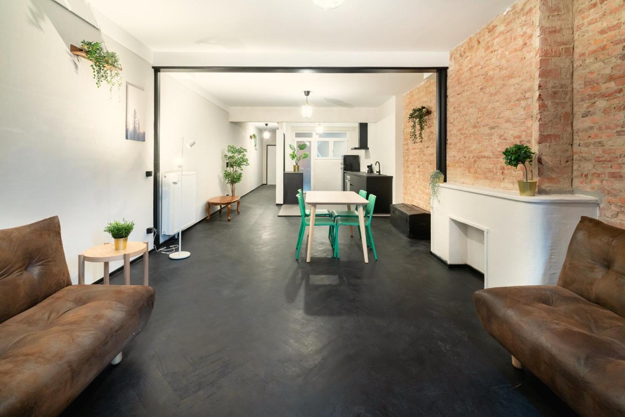 Charming And Spacious Apartments In The Heart Of Антверпен Экстерьер фото