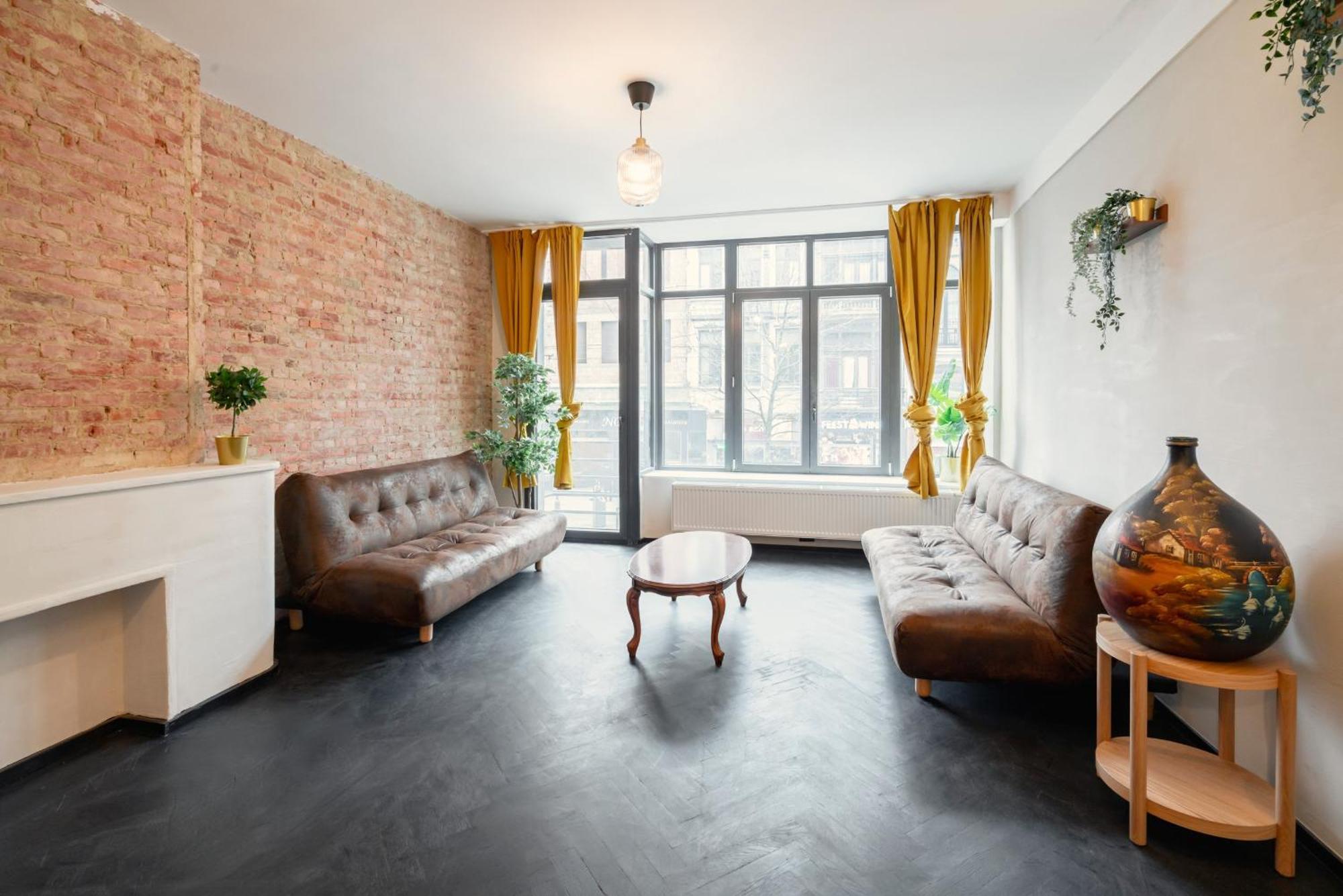 Charming And Spacious Apartments In The Heart Of Антверпен Экстерьер фото