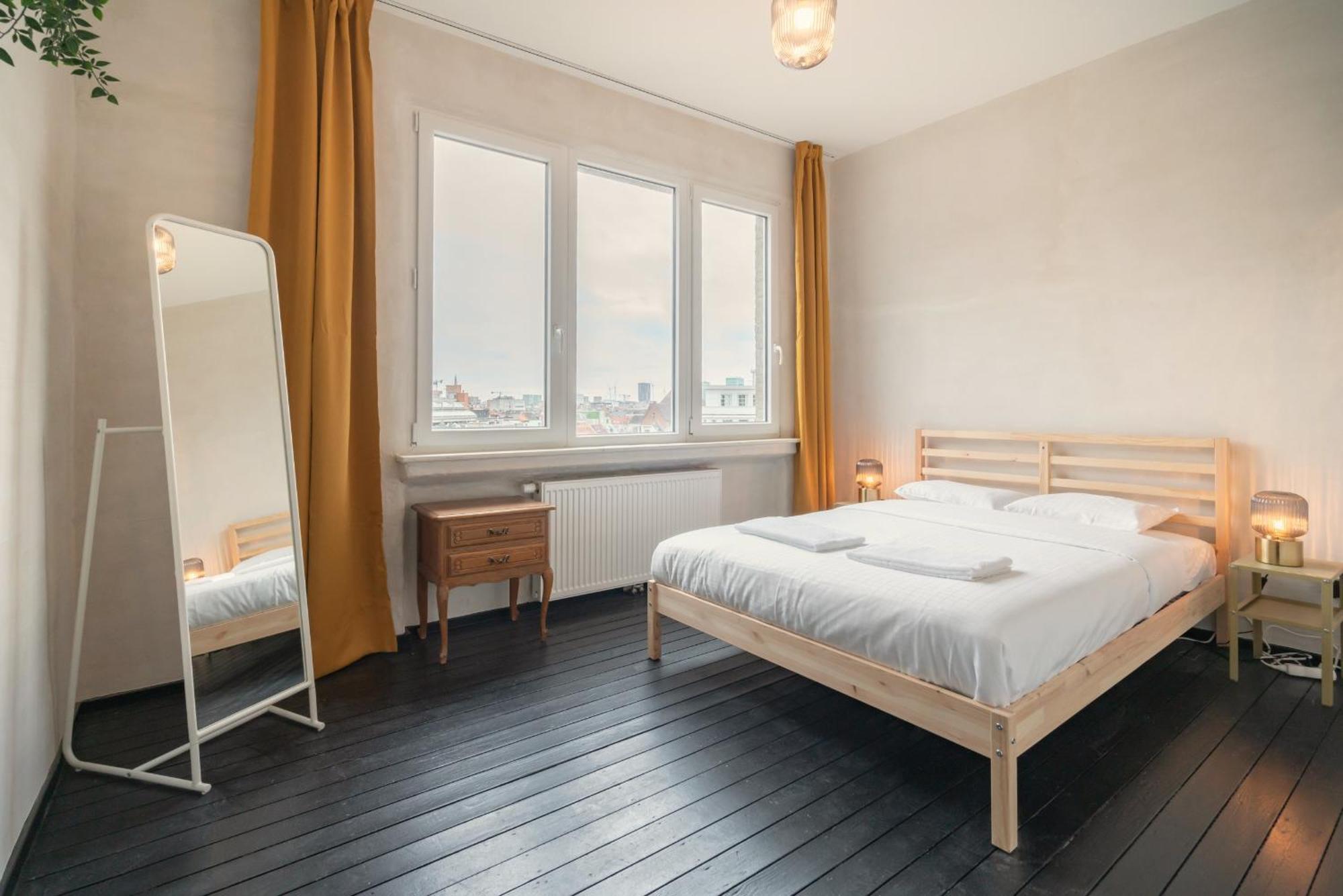 Charming And Spacious Apartments In The Heart Of Антверпен Экстерьер фото