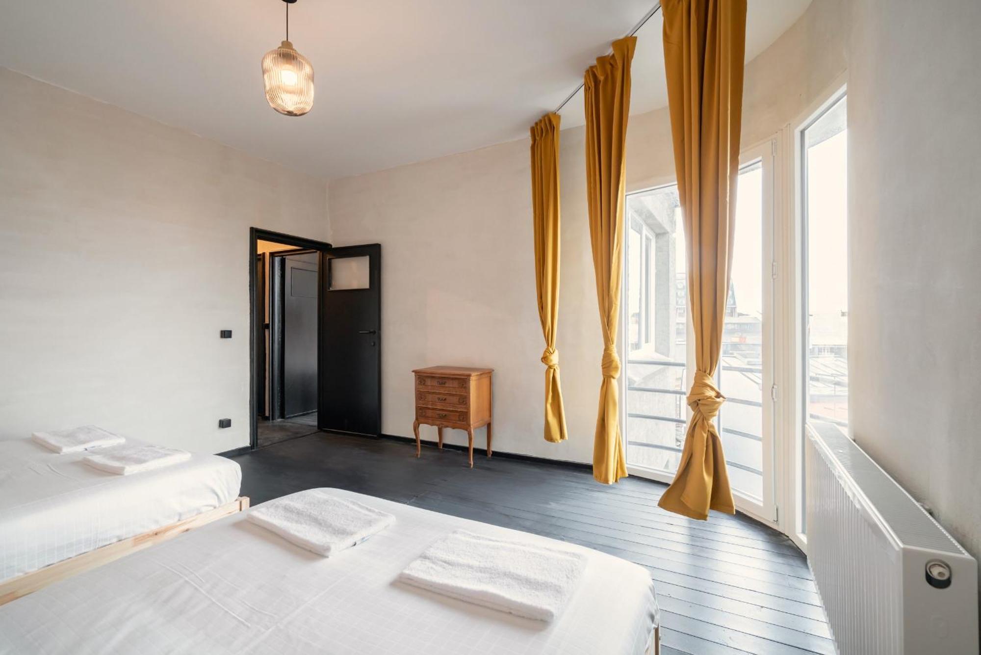 Charming And Spacious Apartments In The Heart Of Антверпен Экстерьер фото