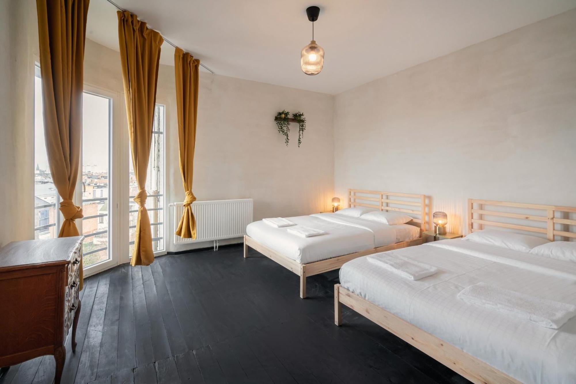 Charming And Spacious Apartments In The Heart Of Антверпен Экстерьер фото
