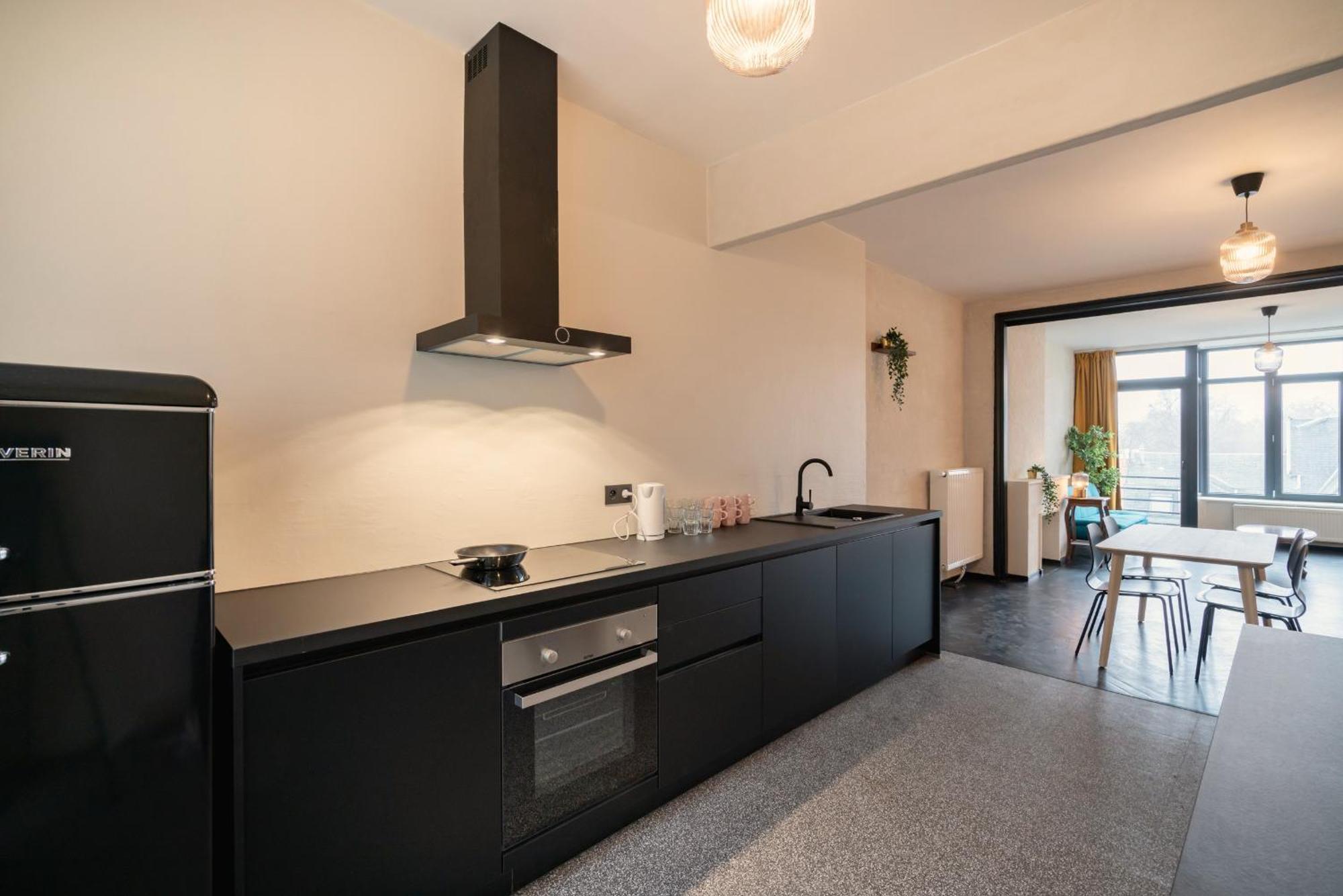 Charming And Spacious Apartments In The Heart Of Антверпен Экстерьер фото