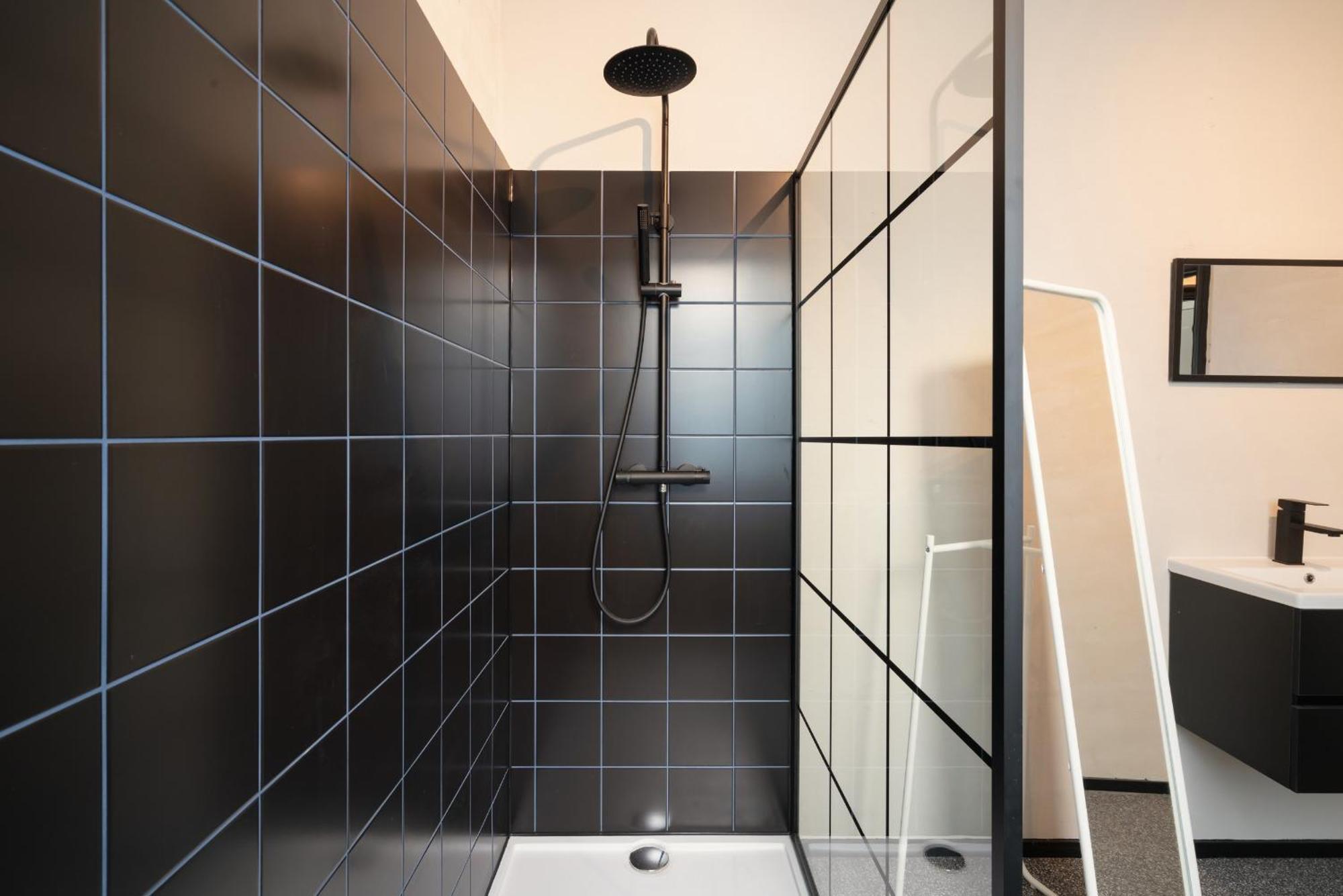Charming And Spacious Apartments In The Heart Of Антверпен Экстерьер фото